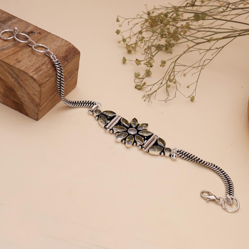Faceted Peridot Color Floral Design Silver Plated Adjustable Bracelet For Daily Wear - Feature: Fashion
