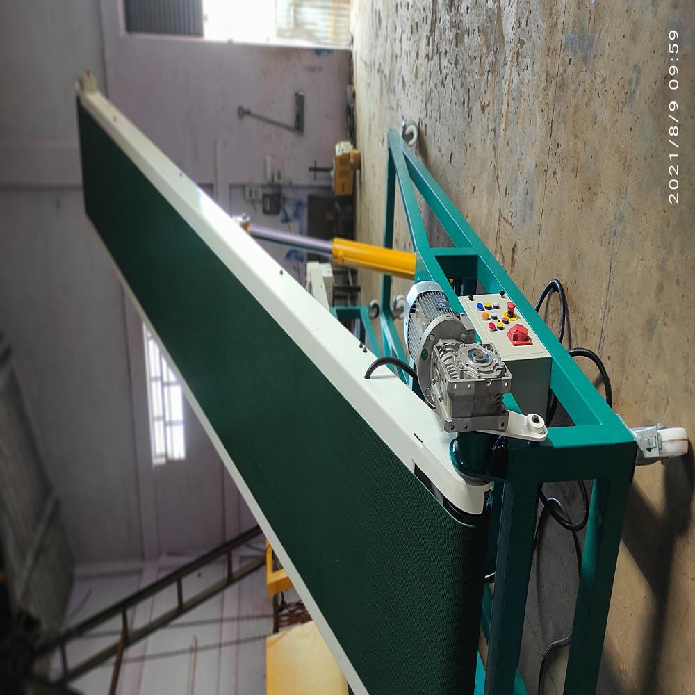 Truck Loading Conveyor - Color: Green