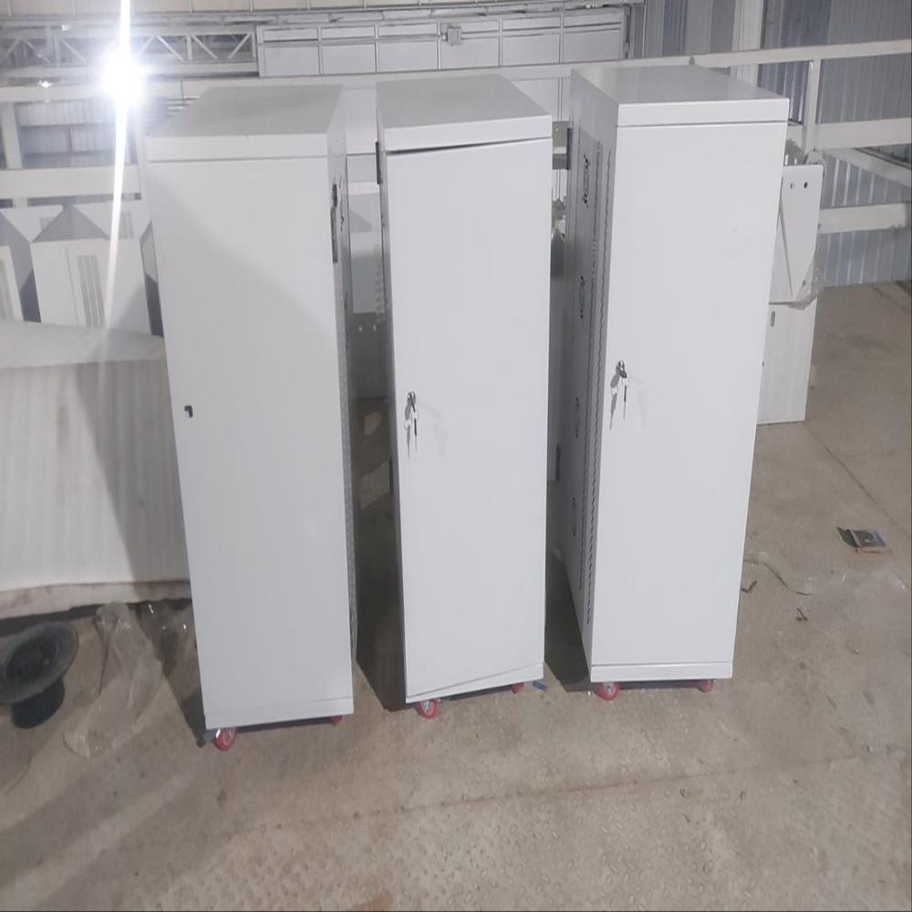 LuxMed Mobile Charging Station