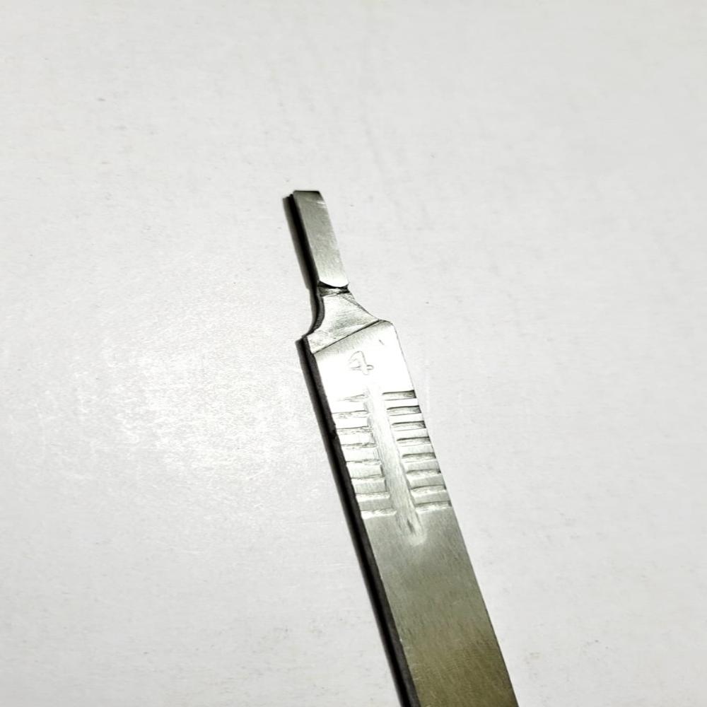 Bp Handle 2 In 1 - Stainless Steel, Approx. 11-16.5 Cm Long, Polished Silver Finish | Ergonomic Grip, Dual-ended Design, Compatible With Multiple Blades