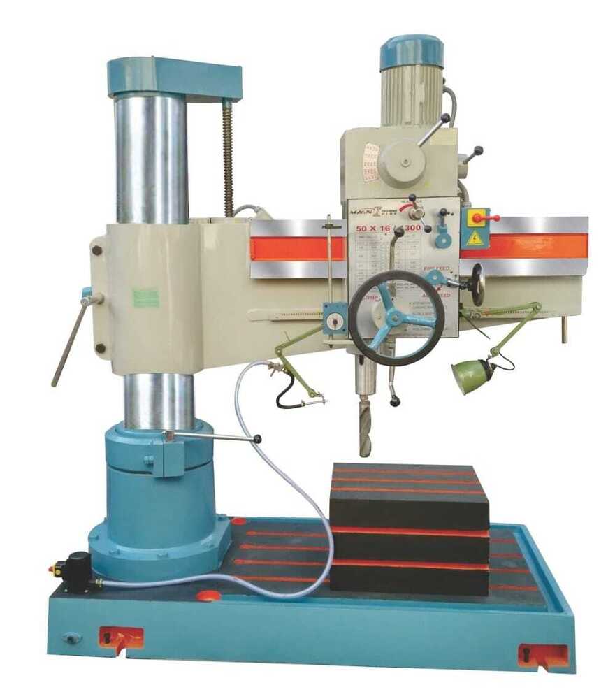 All geared auto feed radial drilling machine