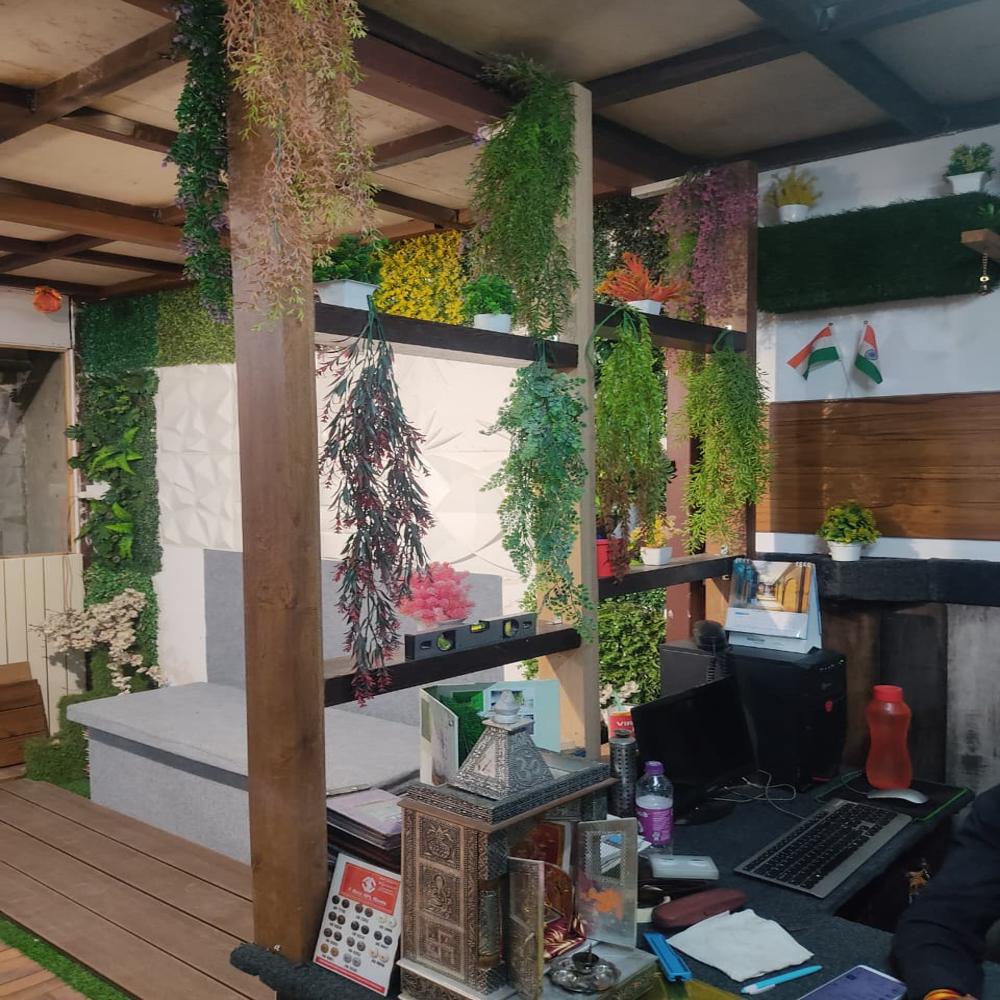 Vertical Artificial Garden Flower