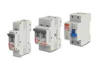 Mccb Box - Plastic Material, Standard Size, White Color | Three-phase Compatibility, Rated Voltage 220-440v, Frequency 50hz, 1-year Warranty