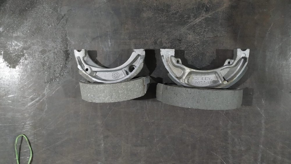 Bajaj Pulsar Brake Shoes - Material: Cast Iron