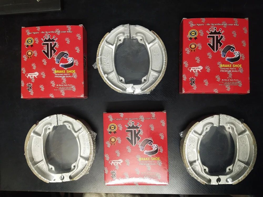Bajaj Pulsar Brake Shoes - Material: Cast Iron