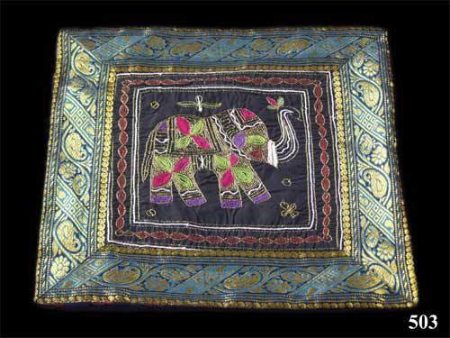 हाथी प्रिंट कुशन कवर