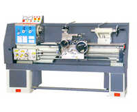 Geared Head Medium Duty Lathe Machine