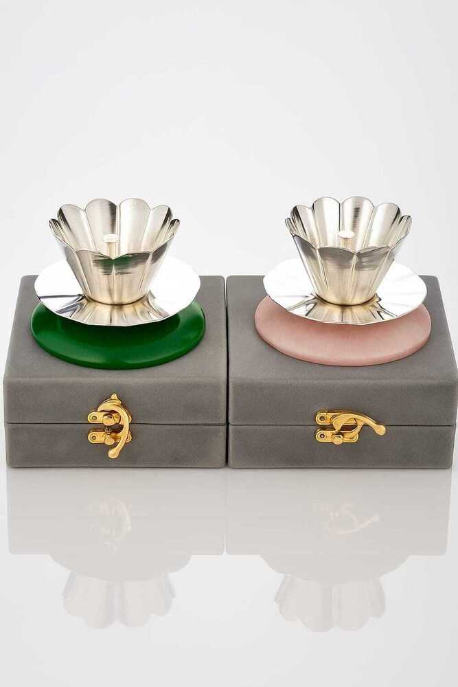 Silver flower Diya With Rasin