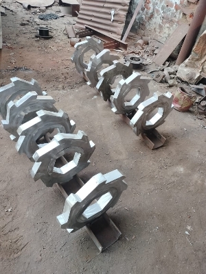 Industrial Shredder Blades - Automatic Grade: Semi Automatic