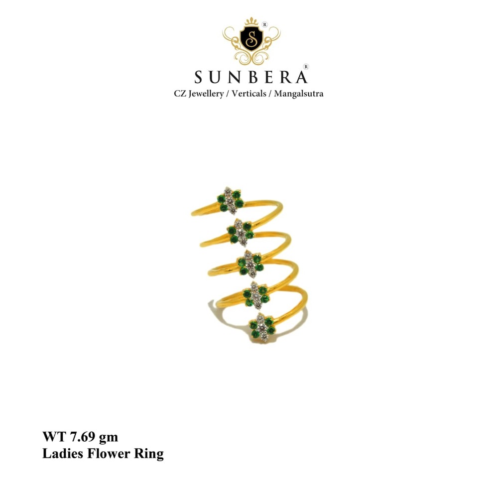 92% New Design Ladies Flower Ring