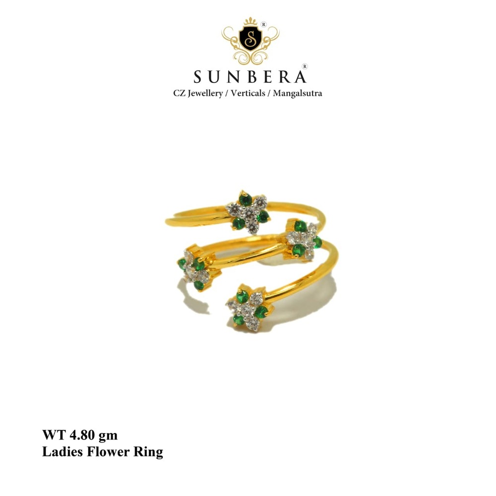 92% New Design Ladies Flower Ring