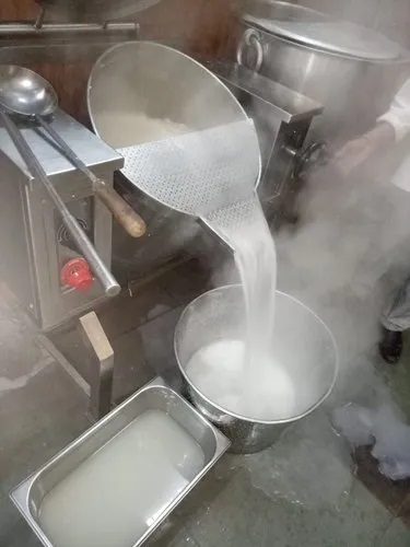 Tilting Type Bulk Cooker - Stainless Steel, 50 To 250 Liter Capacity | Durable With Smooth Coated Finish, Effortless Handling For Commercial Kitchens