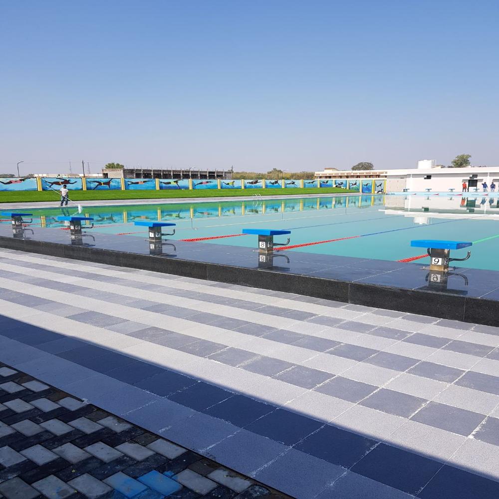 Swimming Pool Starting Block - Stainless Steel, 400 Mm Size, Silver And Blue Color | Ideal For Competitive Racing Events