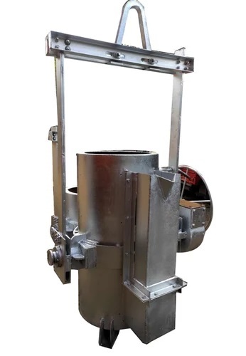 Tea Spout Ladle - Capacity: 6 Ton