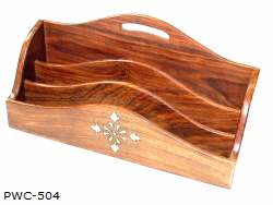 लकड़ी के अक्षर रैक