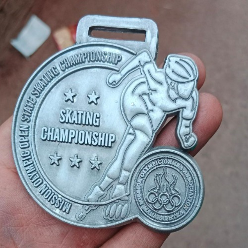 Half Marathon 2d Medals - Zinc Alloy, 3-inch Diameter, Gold/silver/bronze Colors | Smooth Finish, Logo Engraving, 25mm Wide Lanyard