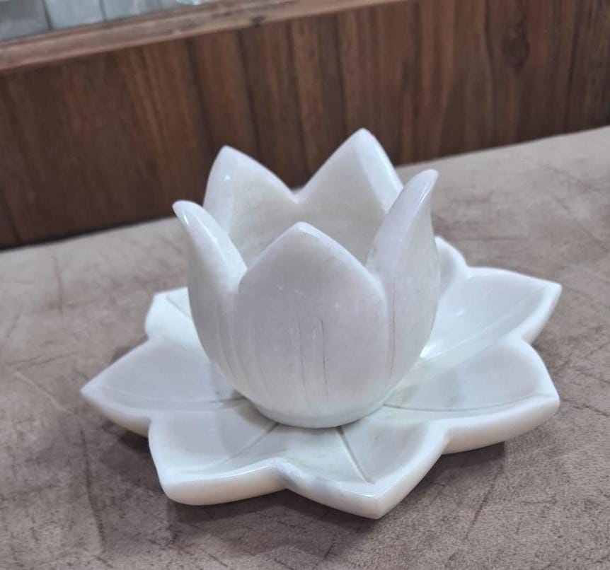 Marble Plate And Candel Light Holder - Color: White