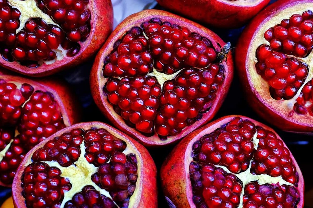 Fresh Pomegranate - Cultivation Type: Common