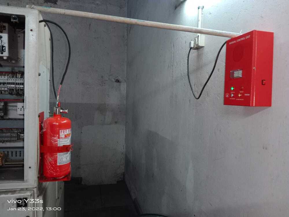 Server rack fire suppression system