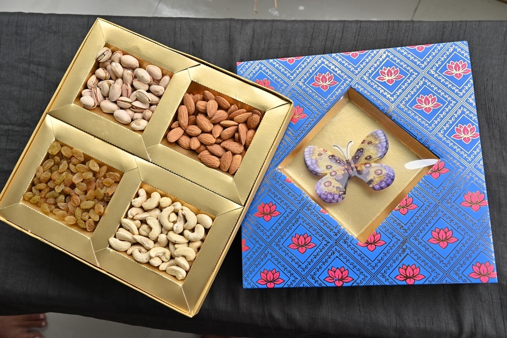 Dry Fruit Customize Gift Box - Features: Good Quality