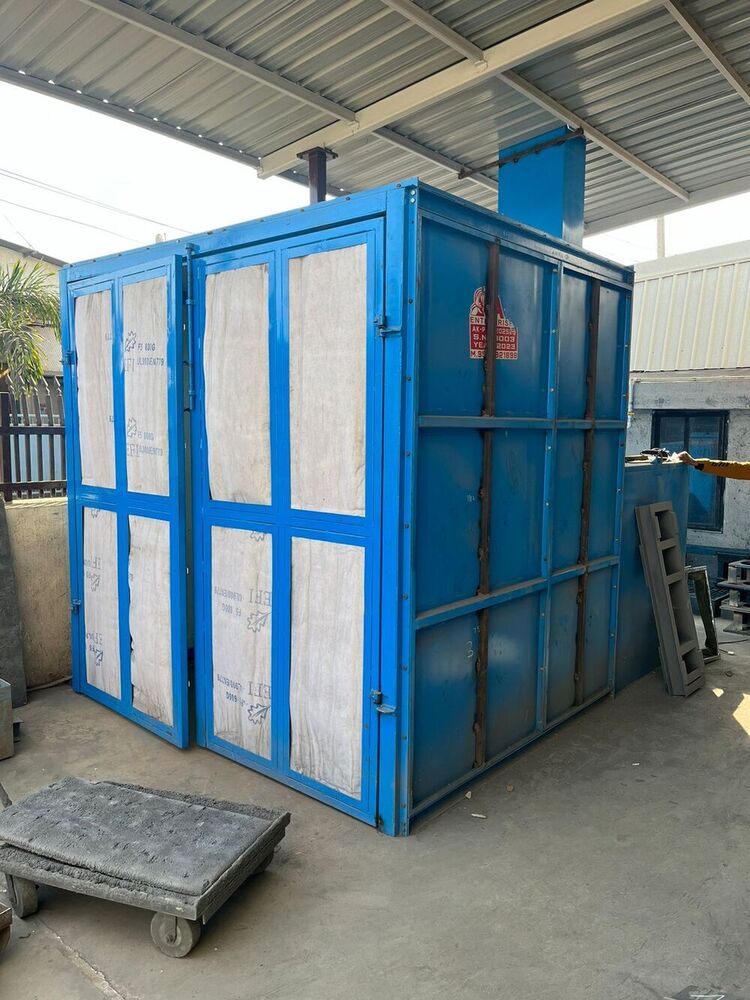 Industrial Spray Paint Booth