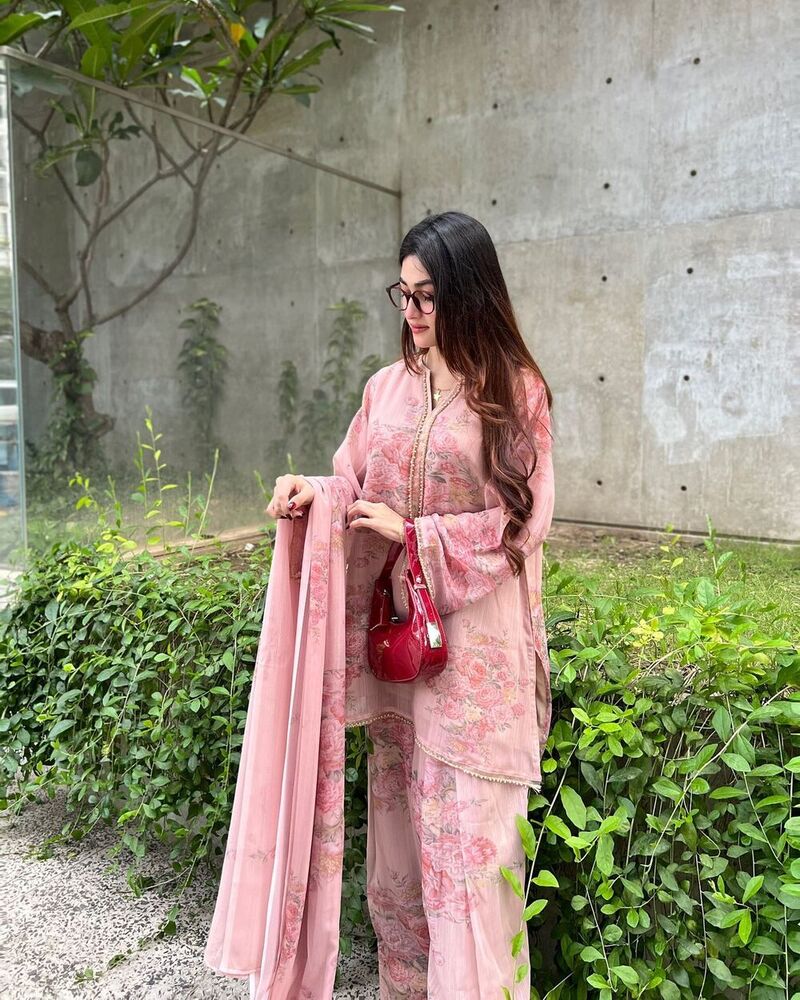 HEAVY  GEORGEETE SUIT