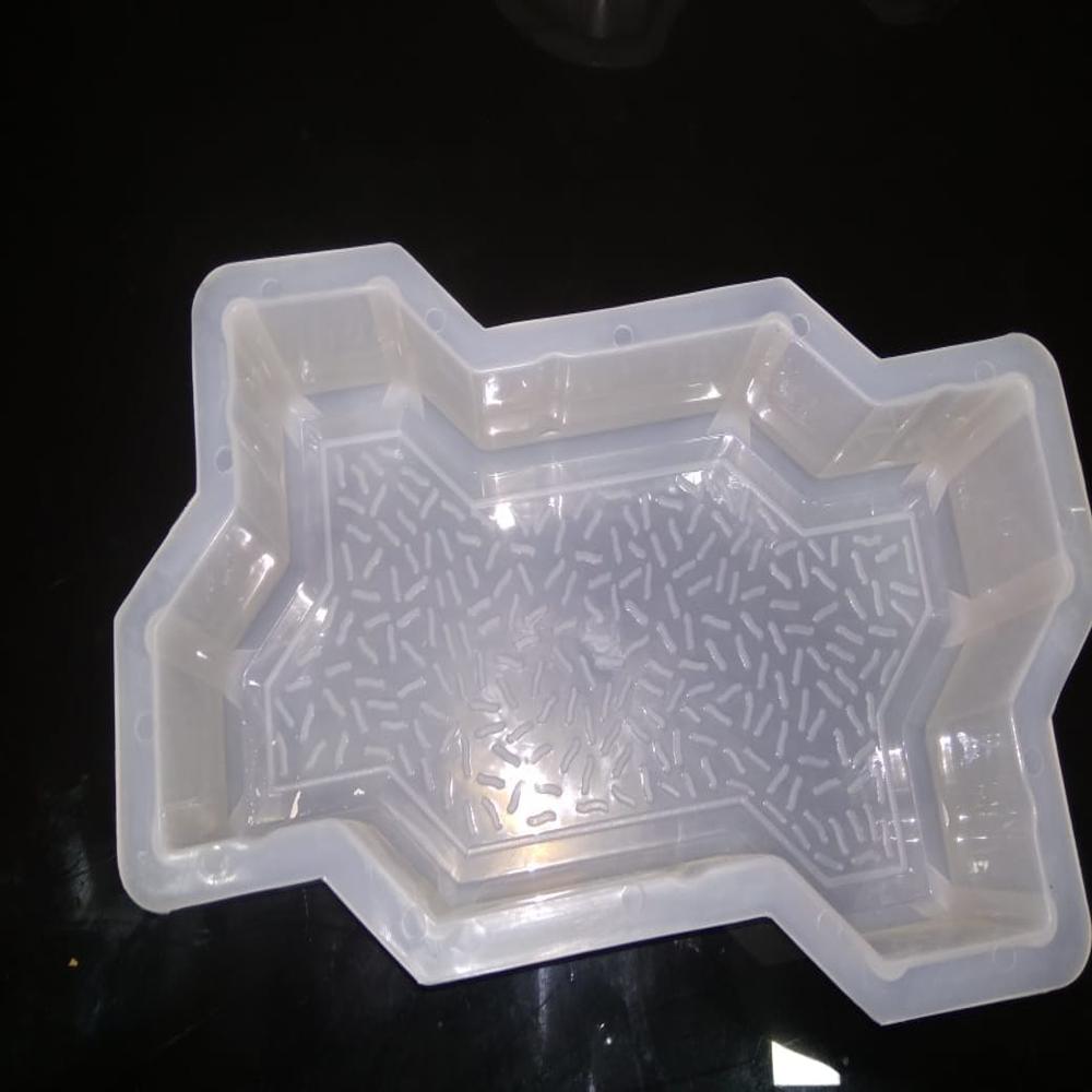 Zig Zag Paver Moulds - Color: White