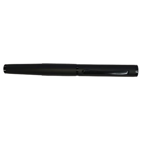 0.9Mm Bd2 Stainless Steel Black Fountain Pen - Feature: Broad Tip For Expressive Writing