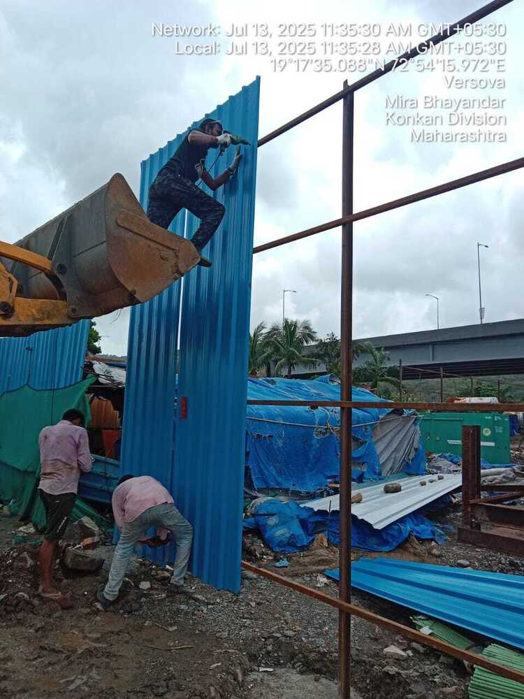 Gi Sheet Fencing Work - Galvanized Iron Sheets, Customizable Height 6ft To 12ft, Zinc Coated For Corrosion Resistance, Low Maintenance