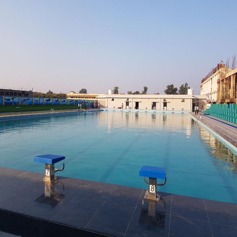 Swimming Pool Starting Block - Stainless Steel, 400 Mm Size, Silver And Blue Color | Ideal For Competitive Racing Events