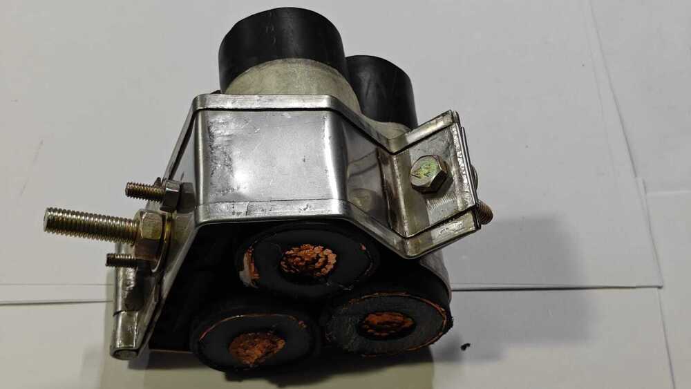 SS316 Trefoil strip Clamp Cleats