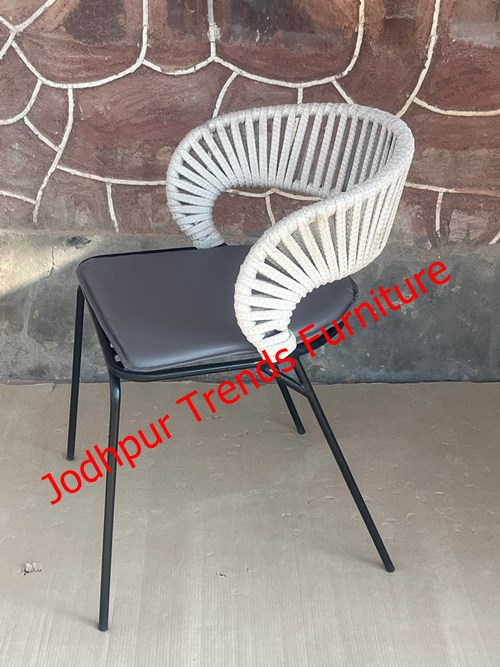 Mild Steel Black And White Oval B-ar Chair