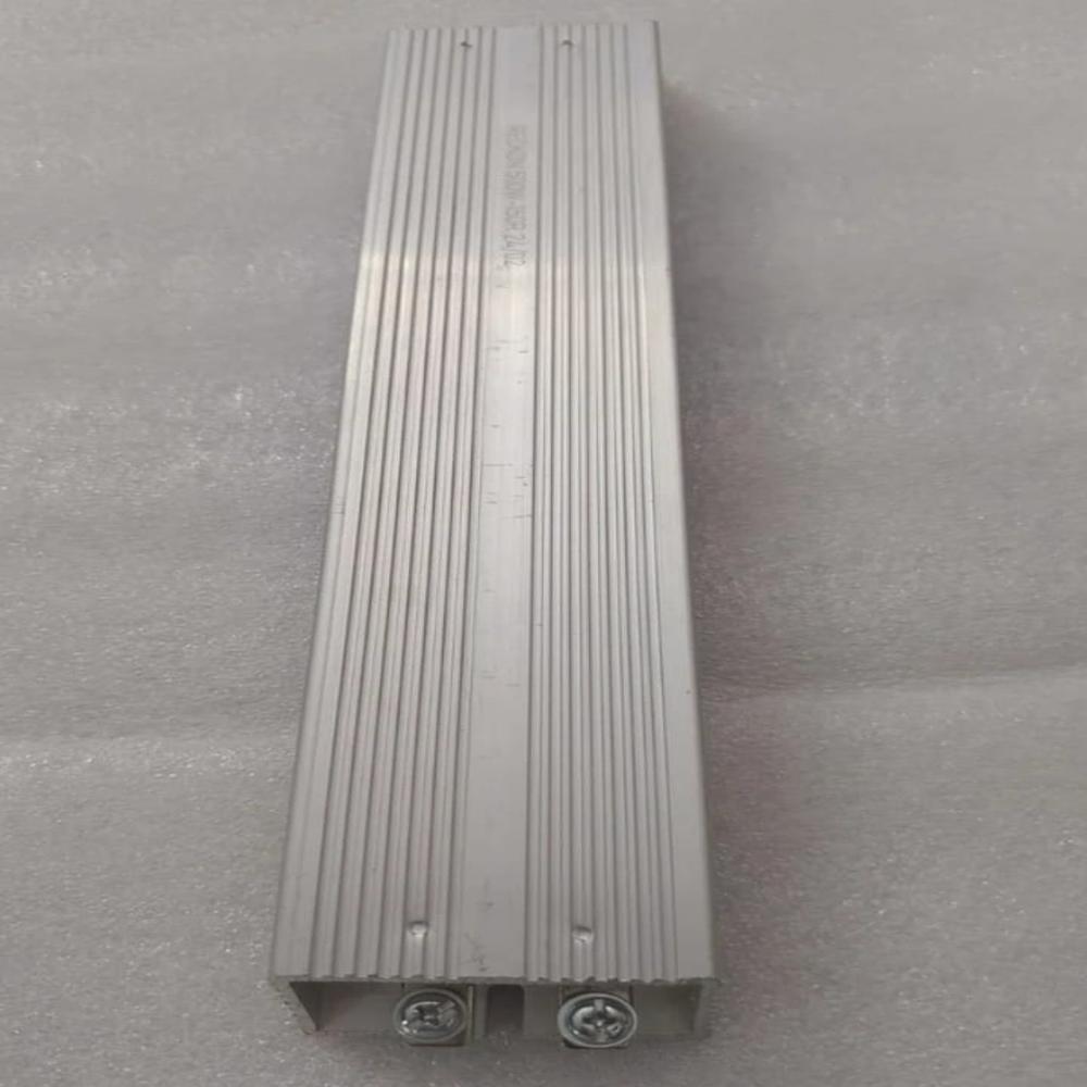SMD 10 Ohms Dynamic Breaking Resistor for Industrial - Aluminium Material, Silver Color, 200 Watt Power, 50/60 Hertz Frequency, SMD Mounting Type | Versatile Usage in Electrical Industry