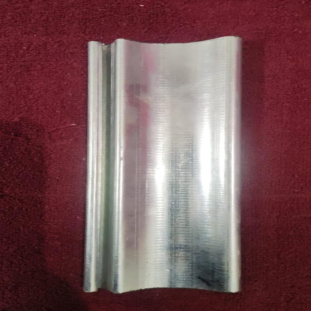 Round ( Goal ) Shutter Patti