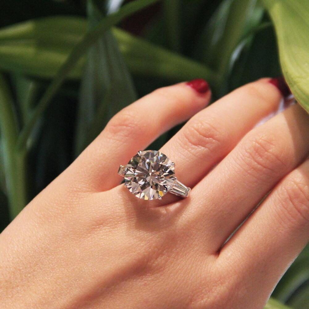 High Quality Diamond Ring - Diamond Cut: Excellent
