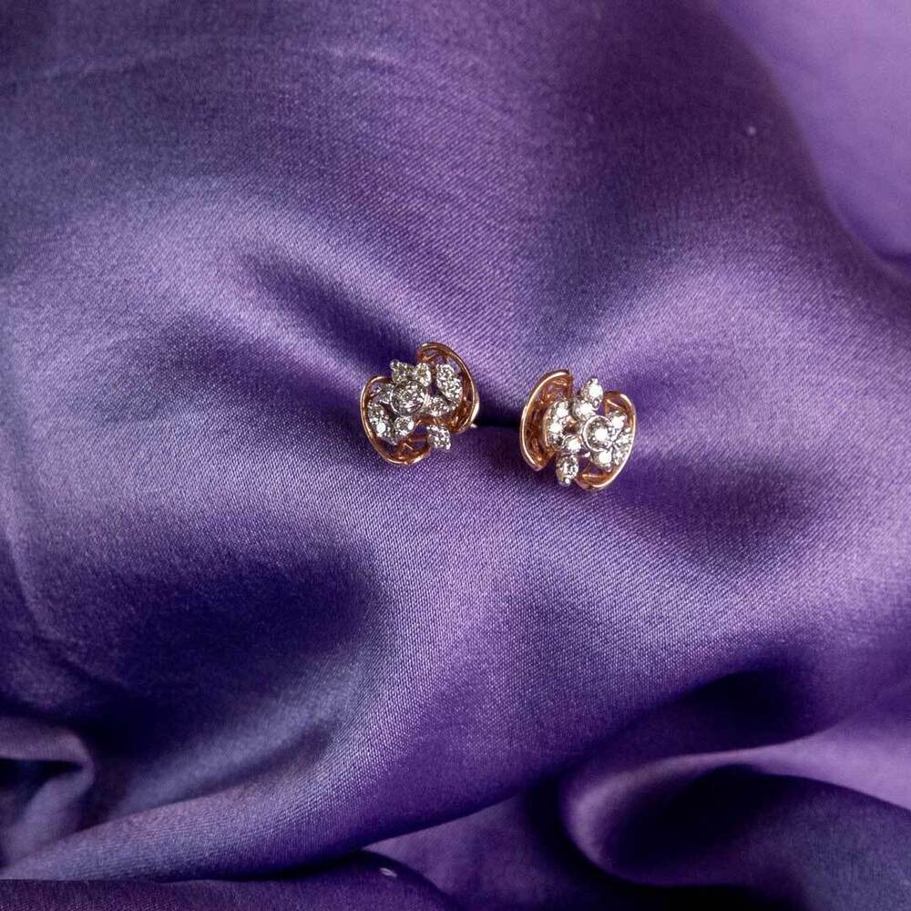 Desginer Gold Earring - Color: Golden