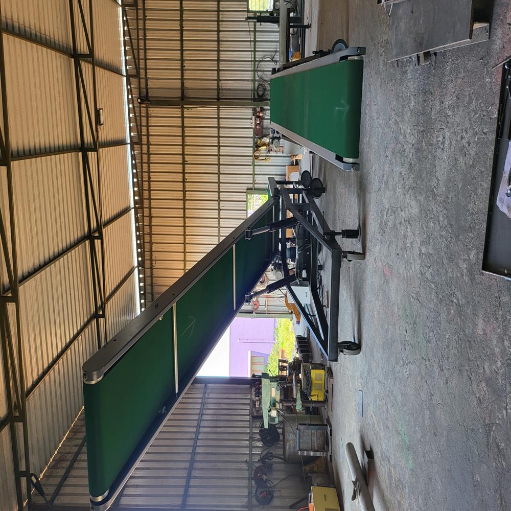 Single Stage Loading Conveyor - Color: Green