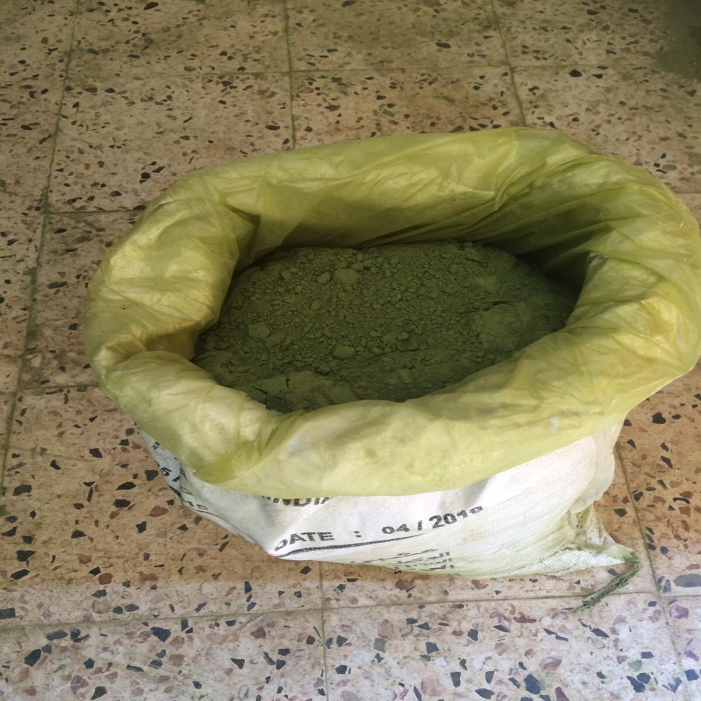 Henna Powder - Admixture (%): Less Then 1%
