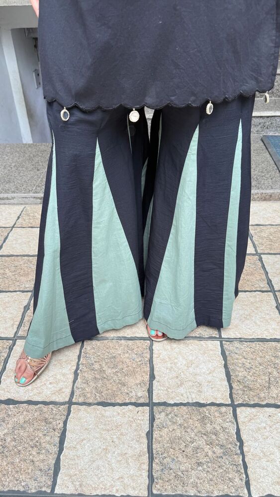 2 Pieces Stylish Suit - Bust Size: 44 Inch (In)
