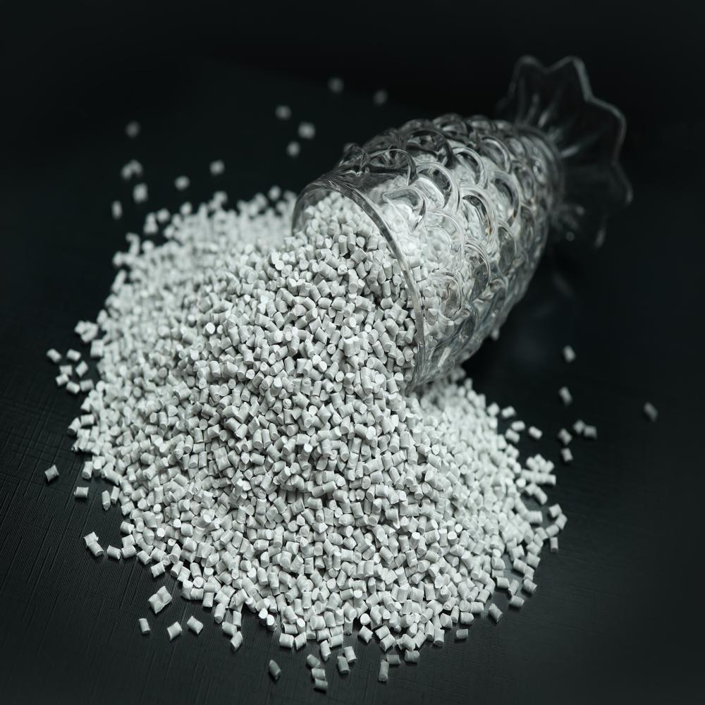 Recycled Plastic Granules - Color: White