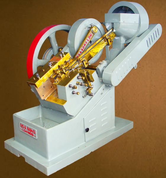 Automatic Thread Roll Machine - Color: Red