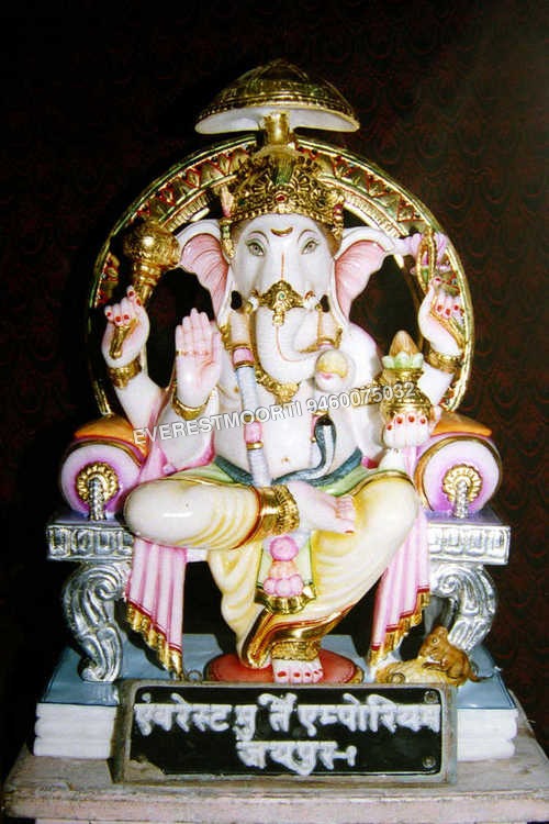 गणेश भगवान की मूर्ति