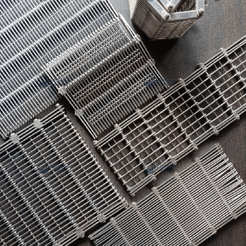 SS Conveyor Belt - Stainless Steel, Standard Size, Polished Silver Finish | Manual Power, Flat Structure, Industrial Applications