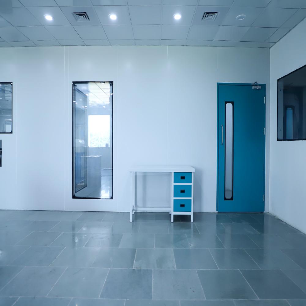 Single Door With Clean Room Accessories - Application: Rotect Against Fire And Smoke