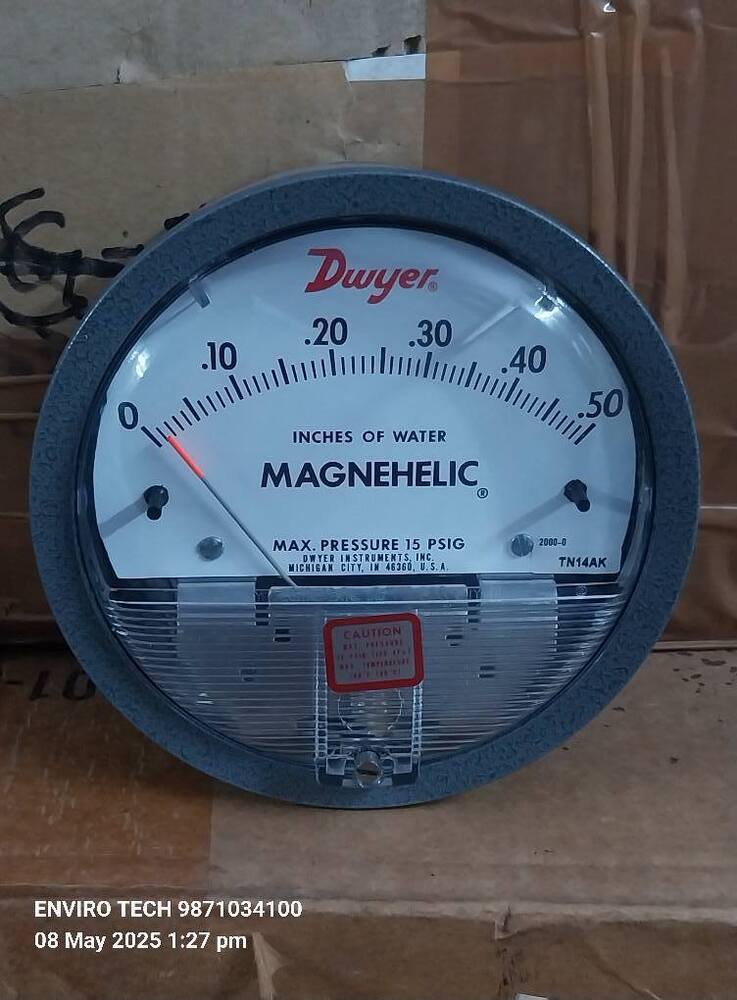 Dwyer 2000-0 Magnehelic Differential Pressure Gauge Range 0-0.5 Inch Wc