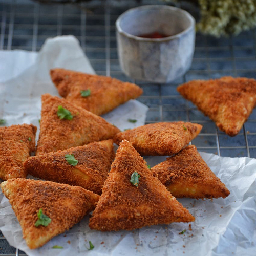 Chicken Cheese Samosa - Packaging: Vacuum Pack