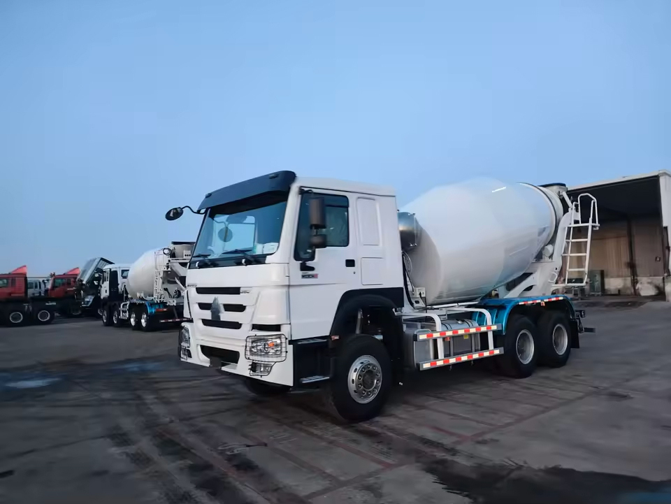 6x4 कंक्रीट मिक्सर ट्रक