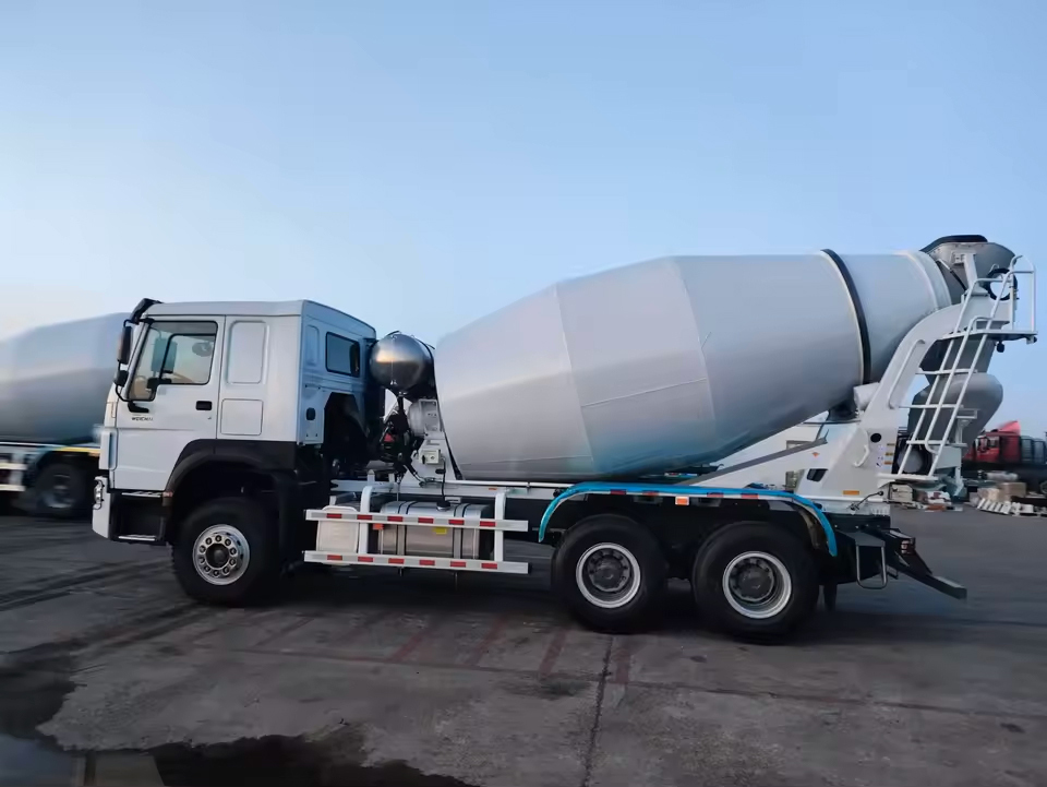 Boom Mixer Trucks - Feature: High Quality