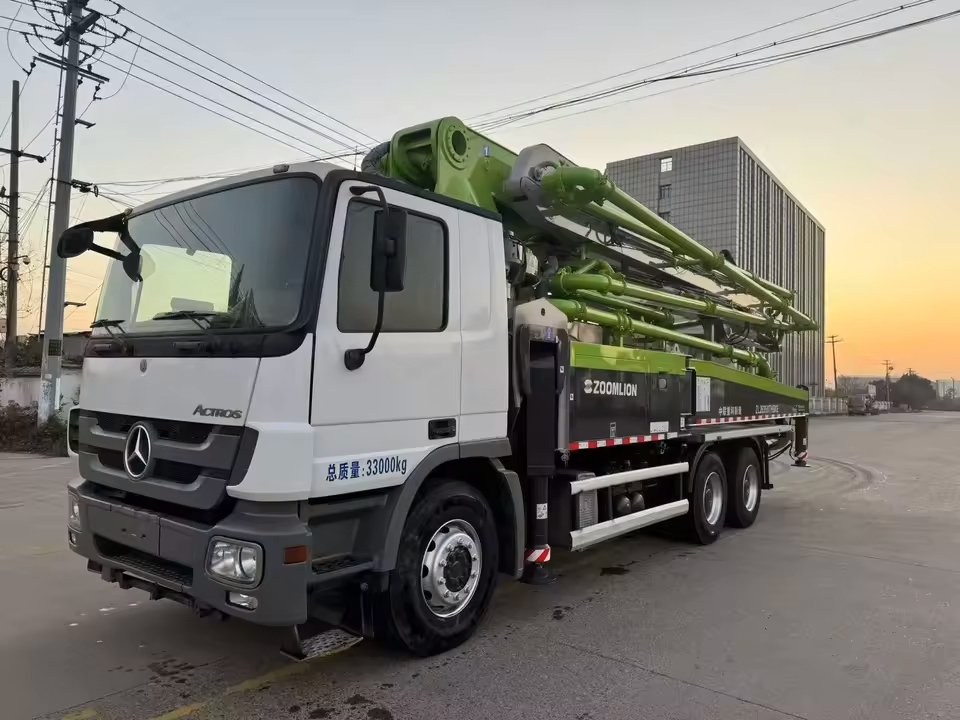 36 Meter Concrete Pumps Trucks - Feature: High Quality