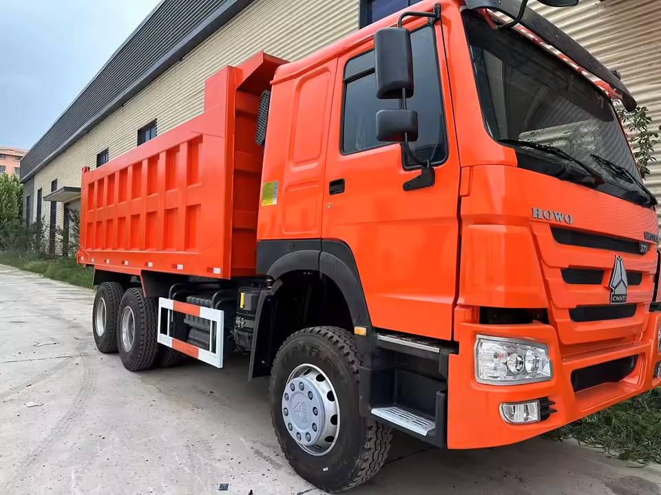 375Hp Tipper Truck - Body Material: Iron / Steel